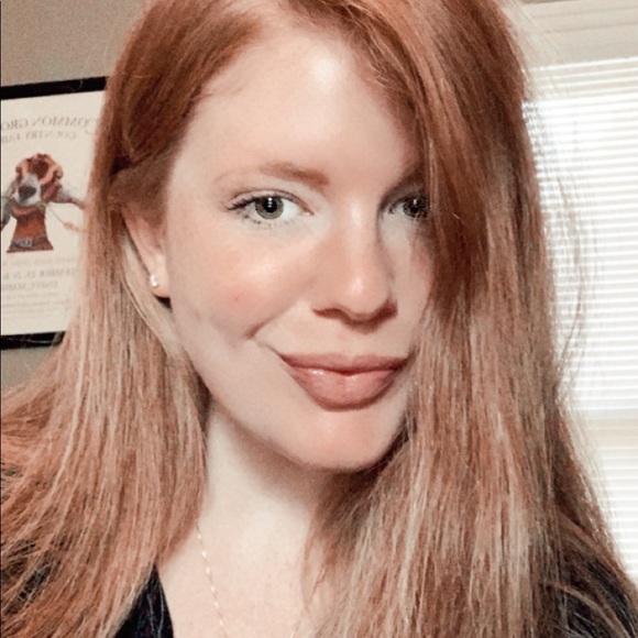 Meet your Posher, Julia - Picture 2 of 4